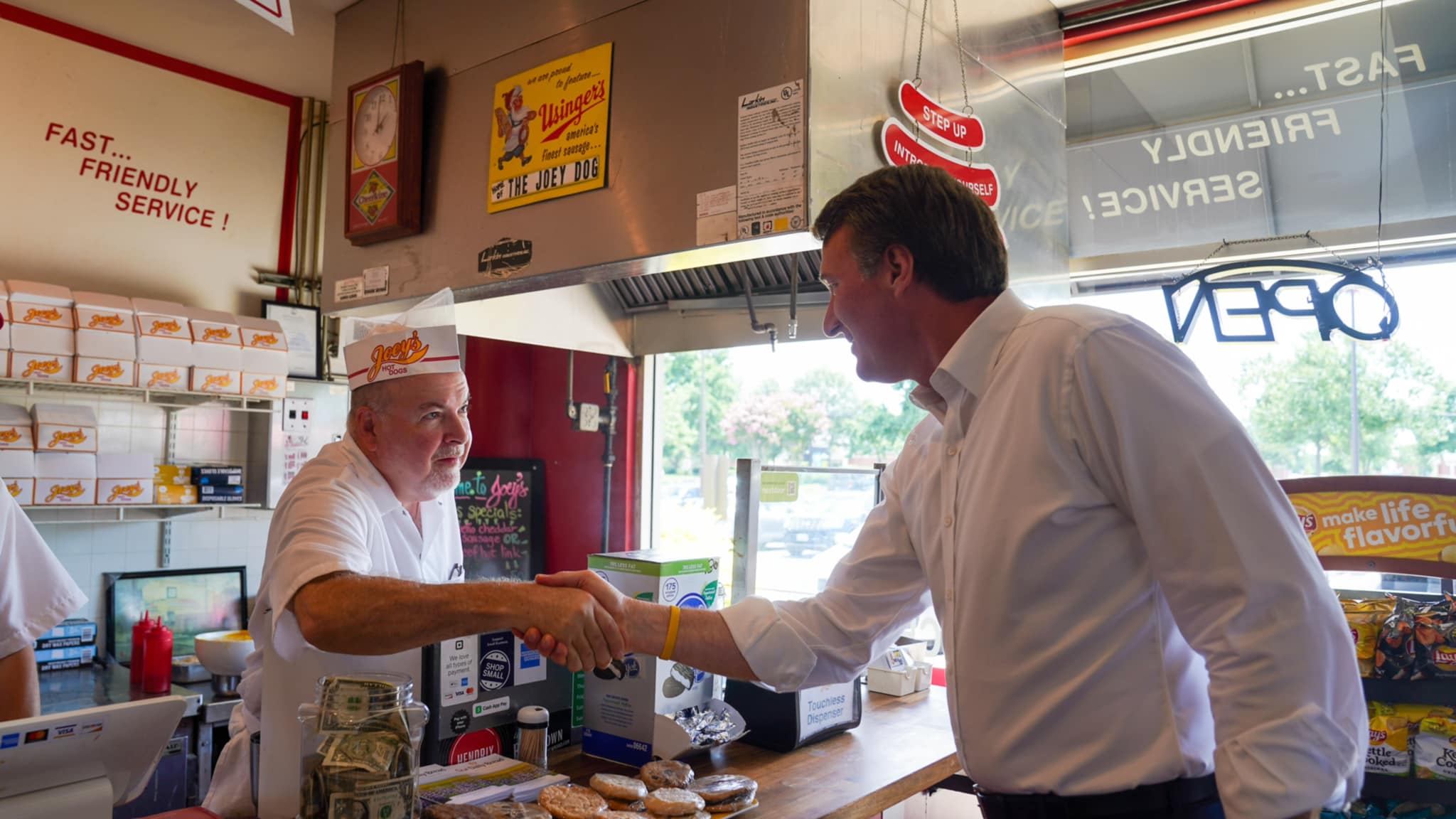 Governor Younkins Visits Joey's Hot Dogs.